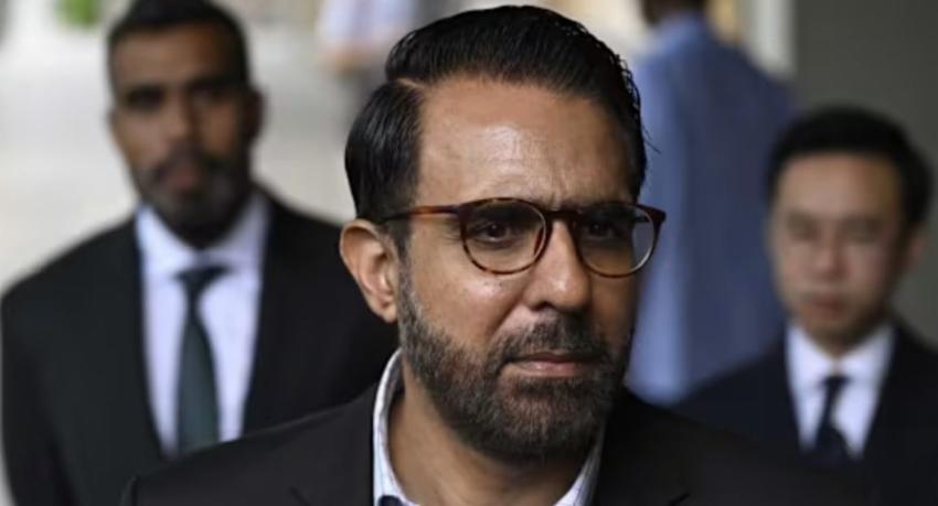 Singapore PM Removes Leader of the Opposition